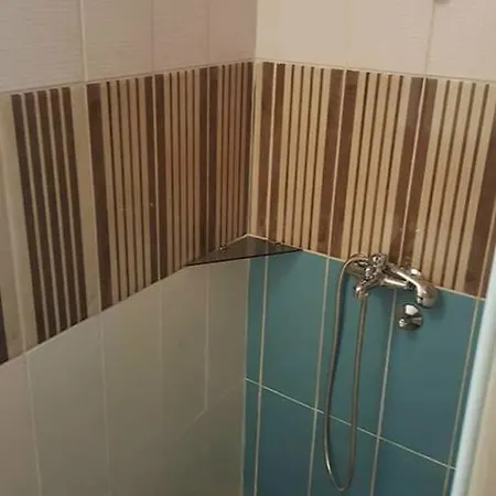 Shungit Dragana Jeftica Br 10 Hostel *
